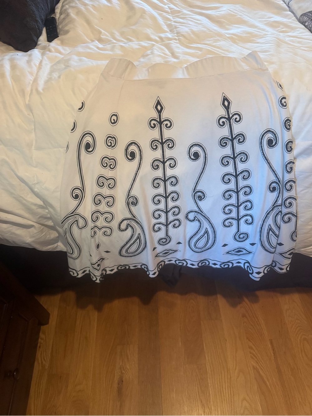 Basil brand - White Skirt with Black glass like sequins - Women's Skirt